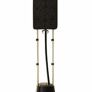 Vaporizador de prendas Oster® con tabla de soporte GCSTGS7050