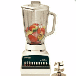 Kit Licuadora Oster® de 10 velocidades blanca y Cuchilla Milkshake Oster® de acero inoxidable